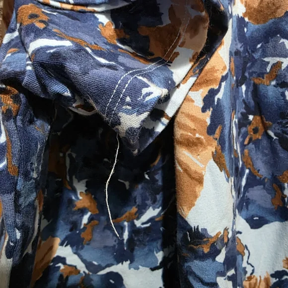 Liz & Me Floral Blue and Brown Short Sleeve Top - Picture 4 of 8